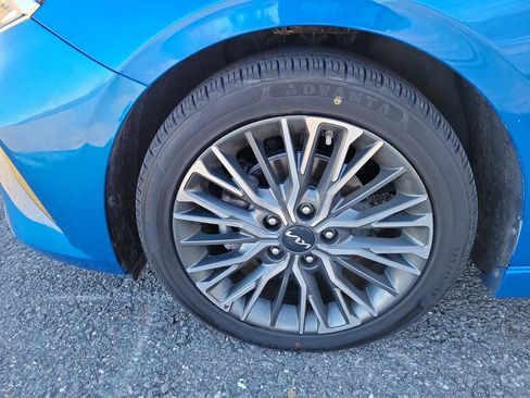 Used 2023 Kia Forte GT-Line w/ GT-Line Premium Package image 12