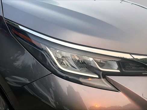 Certified 2023 Toyota Sienna XLE AWD/4WD image 26