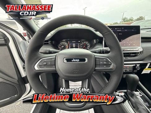 New 2026 Jeep Compass Latitude AWD/4WD image 16