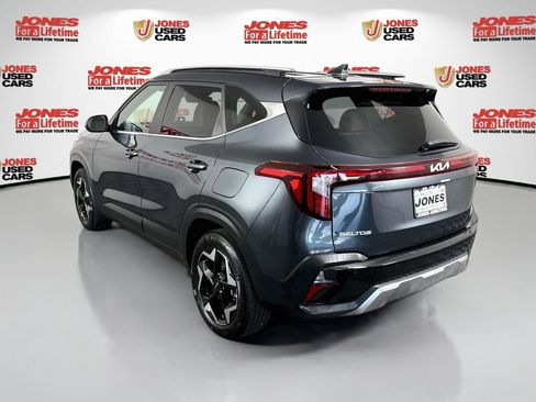 Certified 2025 Kia Seltos EX w/ EX Sunroof Package AWD/4WD image 2