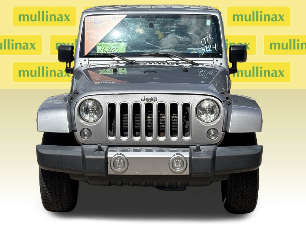 Used 2016 Jeep Wrangler Unlimited Sahara w/ Connectivity Group AWD/4WD image 15