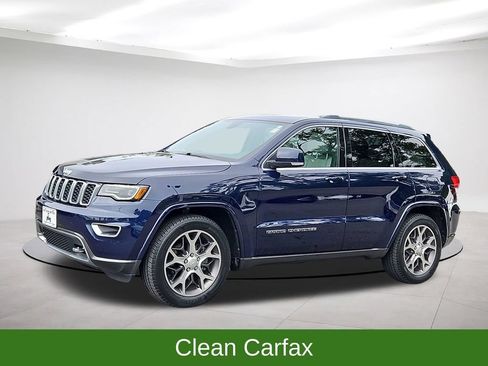 Used 2018 Jeep Grand Cherokee Limited AWD/4WD image 3