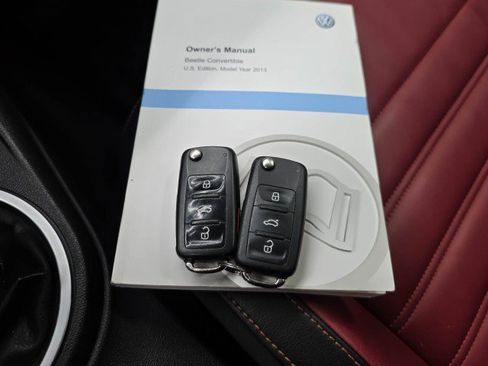 Used 2013 Volkswagen Beetle 2.0T FWD image 37