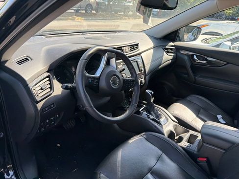 Used 2020 Nissan Rogue SL w/ Premium Package AWD/4WD image 11