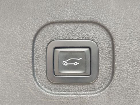 Used 2017 Chevrolet Equinox LT w/ Convenience Package FWD image 20