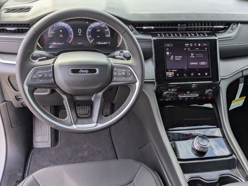 New 2026 Jeep Grand Cherokee Laredo RWD image 15