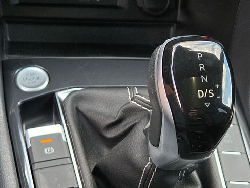 Certified 2024 Volkswagen Tiguan SE R-Line FWD image 35