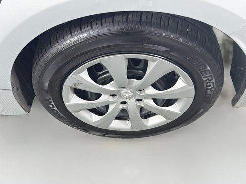 Used 2025 Toyota Corolla LE FWD image 11