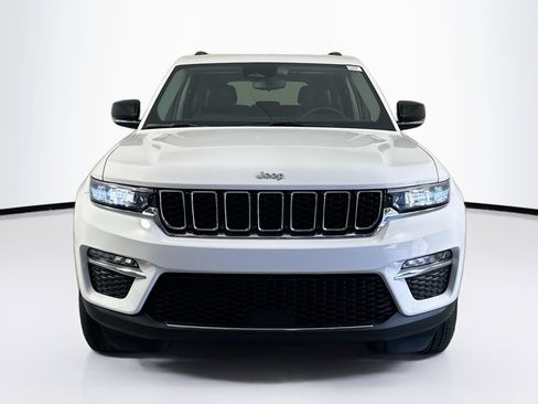 Used 2023 Jeep Grand Cherokee Limited w/ Trailer Tow Prep Group (B) AWD/4WD image 2