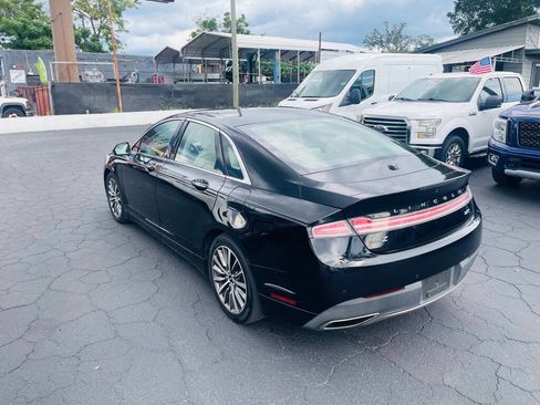 Used 2019 Lincoln MKZ Reserve FWD image 9