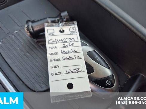 Used 2025 Hyundai Santa Fe SEL FWD image 20