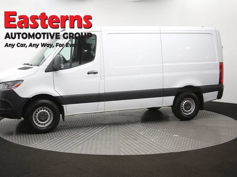 Used 2019 Freightliner Sprinter 2500 RWD image 53