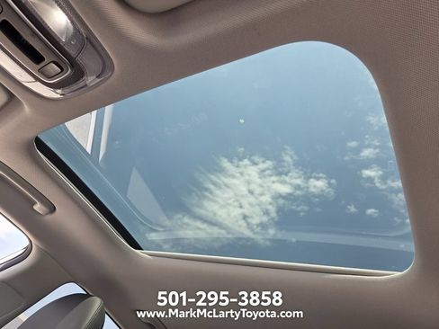 Used 2025 Hyundai Kona Limited AWD/4WD image 17