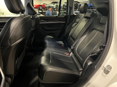 Used 2023 Jeep Grand Cherokee Limited w/ Trailer Tow Prep Group (B) image 28