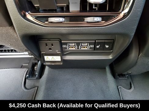 New 2025 Jeep Grand Cherokee Limited w/ Black Appearance Package RWD image 23
