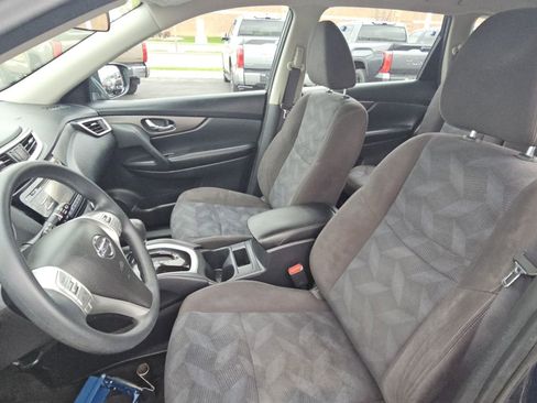 Used 2015 Nissan Rogue S AWD/4WD image 25