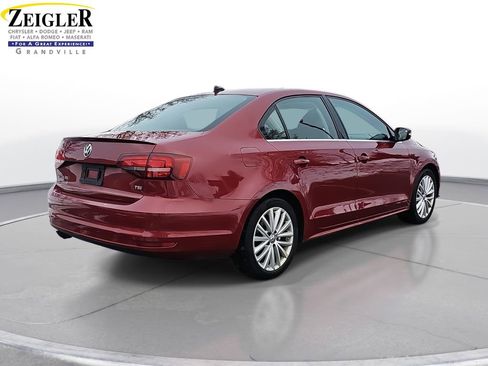 Used 2016 Volkswagen Jetta SEL w/ Lighting Package image 5