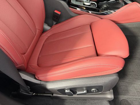 Used 2025 BMW X4 xDrive30i w/ Premium Package AWD/4WD image 35