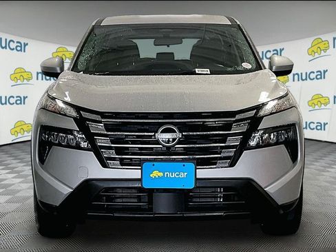 Used 2025 Nissan Rogue SV AWD/4WD image 2