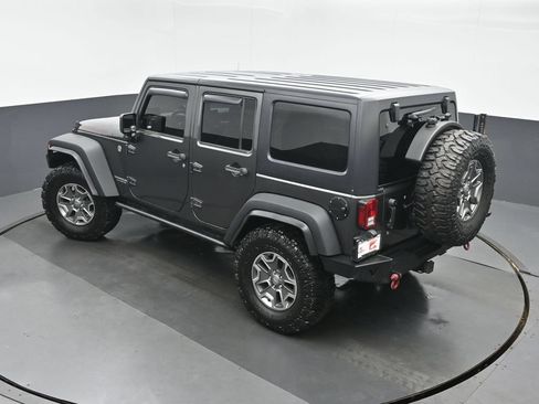 Used 2016 Jeep Wrangler Unlimited Rubicon w/ Connectivity Group AWD/4WD image 37