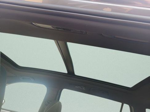 New 2024 Volkswagen Tiguan SE R-Line image 20