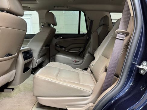 Used 2018 GMC Yukon SLT w/ Premium Edition AWD/4WD image 17