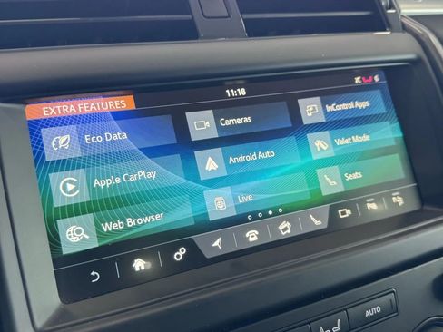 Used 2020 Land Rover Discovery Landmark image 37