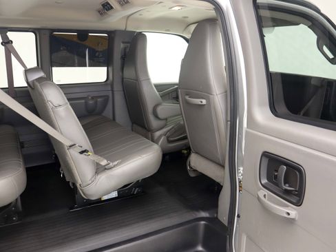 Used 2017 Chevrolet Express 2500 LS image 15