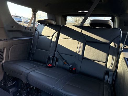 Used 2024 Chevrolet Suburban High Country image 24