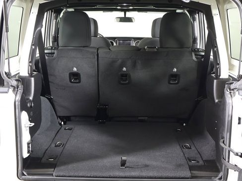 Used 2022 Jeep Wrangler Unlimited Willys image 17