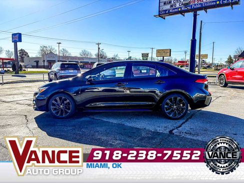Used 2024 Toyota Corolla SE FWD image 4