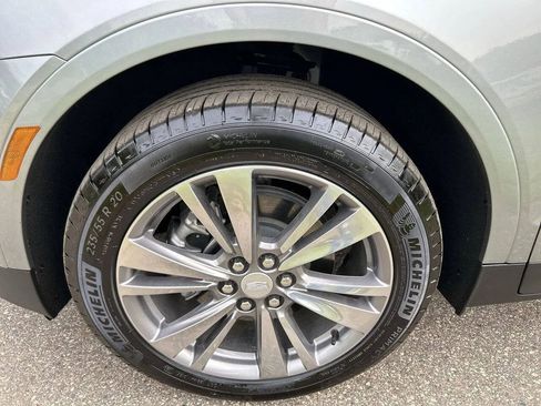 Used 2024 Cadillac XT5 Premium Luxury w/ Technology Package AWD/4WD image 10