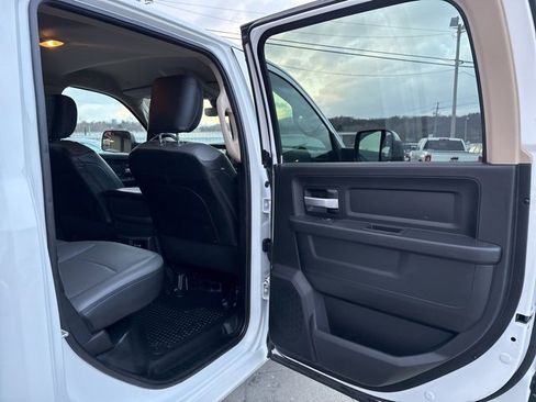 Used 2019 RAM 2500 Tradesman w/ Safety Group image 44