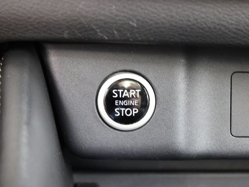 Used 2021 Nissan Rogue Platinum FWD image 12
