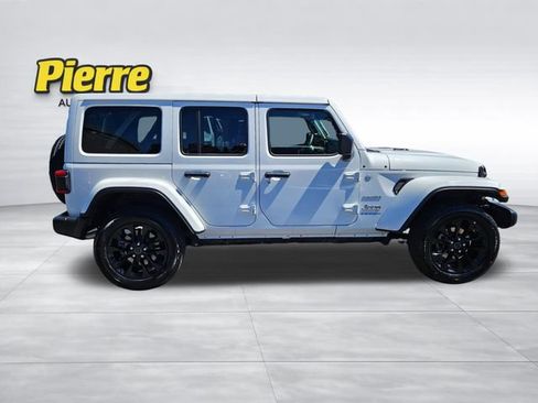 Used 2024 Jeep Wrangler Unlimited Sahara AWD/4WD image 6