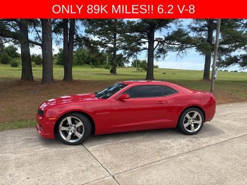 Used 2010 Chevrolet Camaro SS w/ RS Package RWD image 9