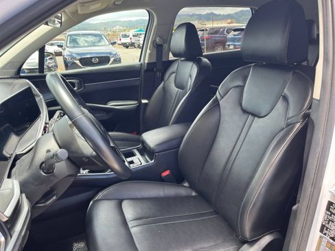 Used 2024 Kia Sorento S FWD image 37