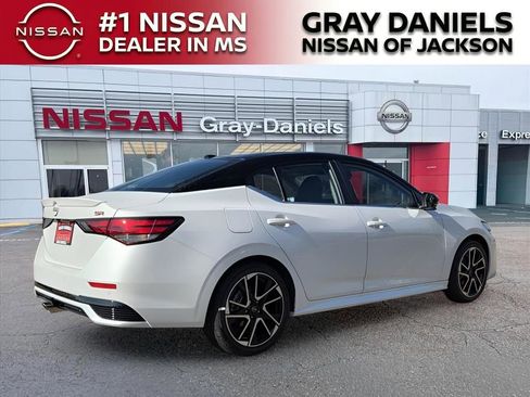 New 2025 Nissan Sentra SR w/ SR Premium Package image 2