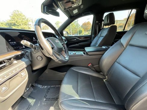 Used 2021 Cadillac Escalade Luxury image 23