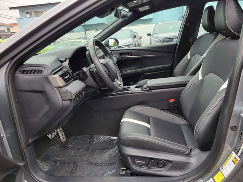 Used 2025 Toyota Camry SE FWD image 20