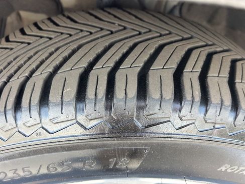 Used 2023 Toyota Highlander XLE image 27