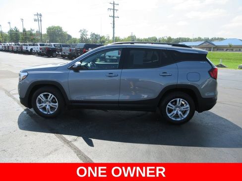 Used 2020 GMC Terrain SLE w/ Driver Convenience Package FWD image 9