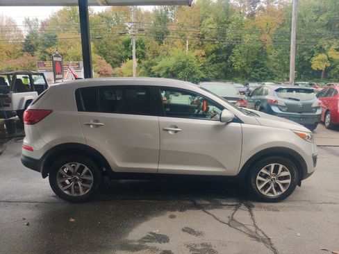 Used 2016 Kia Sportage LX FWD image 7