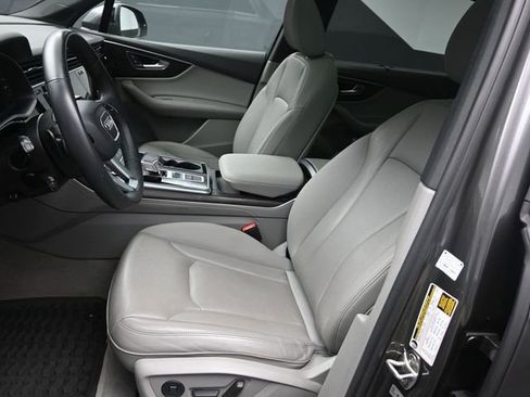 Used 2021 Audi Q7 3.0T Premium Plus w/ Executive Package AWD/4WD image 18