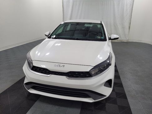 Used 2022 Kia Forte LXS w/ LXS Technology Package FWD image 15