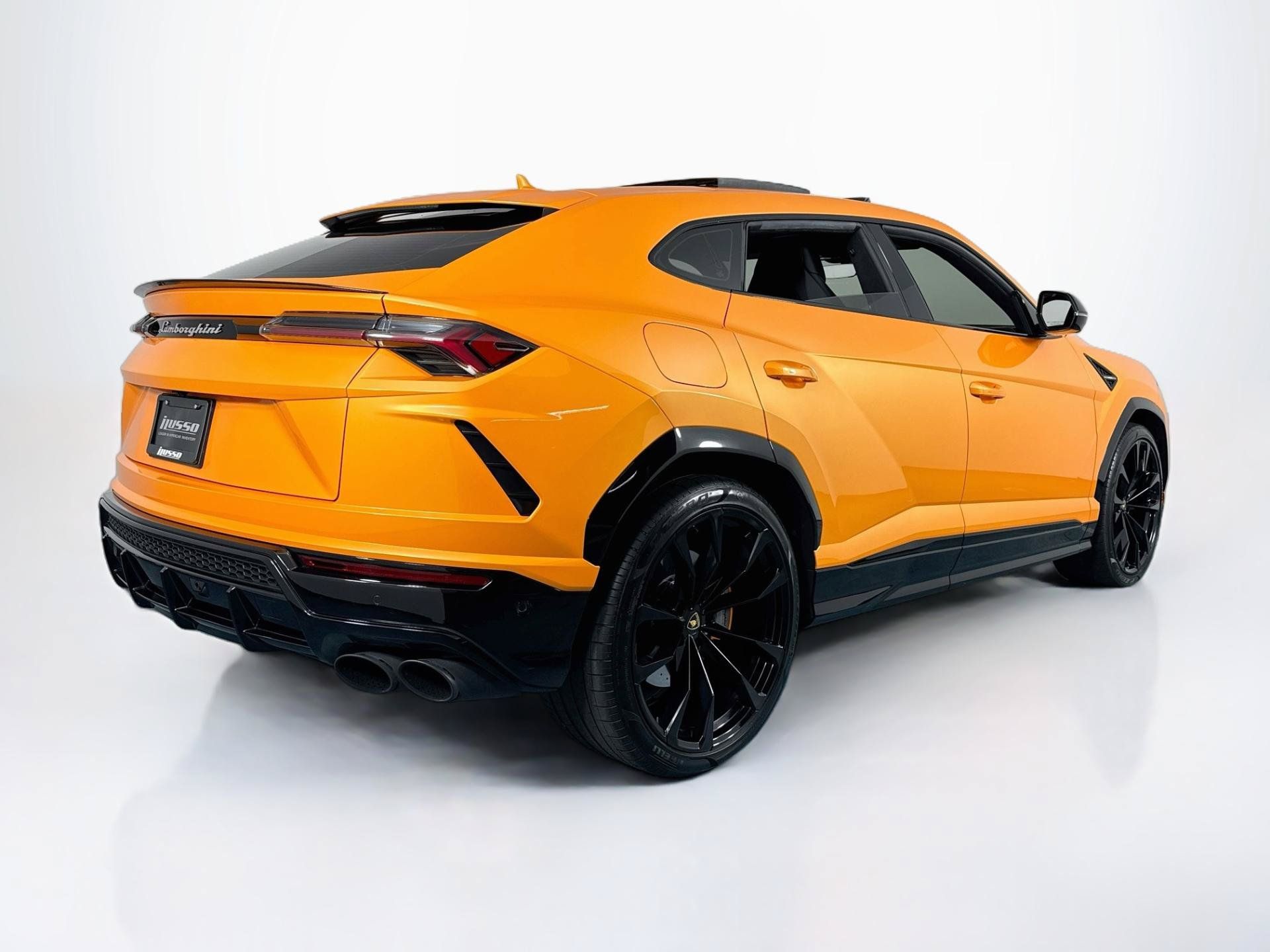Used 2022 Lamborghini Urus AWD/4WD image 5