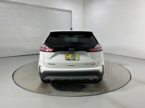 Used 2020 Ford Edge Titanium AWD/4WD image 33