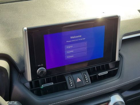 Used 2023 Toyota RAV4 XLE Premium image 29