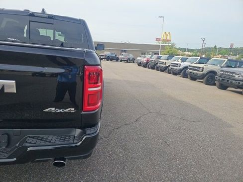 Used 2025 RAM 1500 Limited image 9