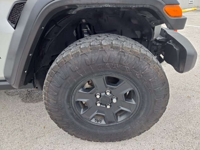 Certified 2022 Jeep Gladiator Mojave w/ Trailer Tow Package AWD/4WD image 21